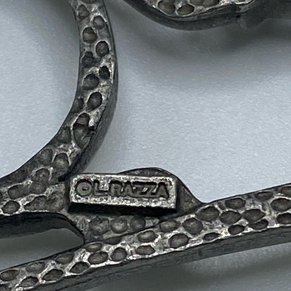 L.Razza Pewter Kitty Cat Pin - Picture 3 of 3